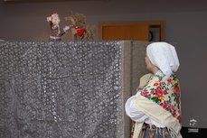 23 апреля Псковский городской молодёжный центр приглашает молодые семьи с детьми посетить интерактивный кукольный спектакль «Поклонилась Весна Кузнецу».
